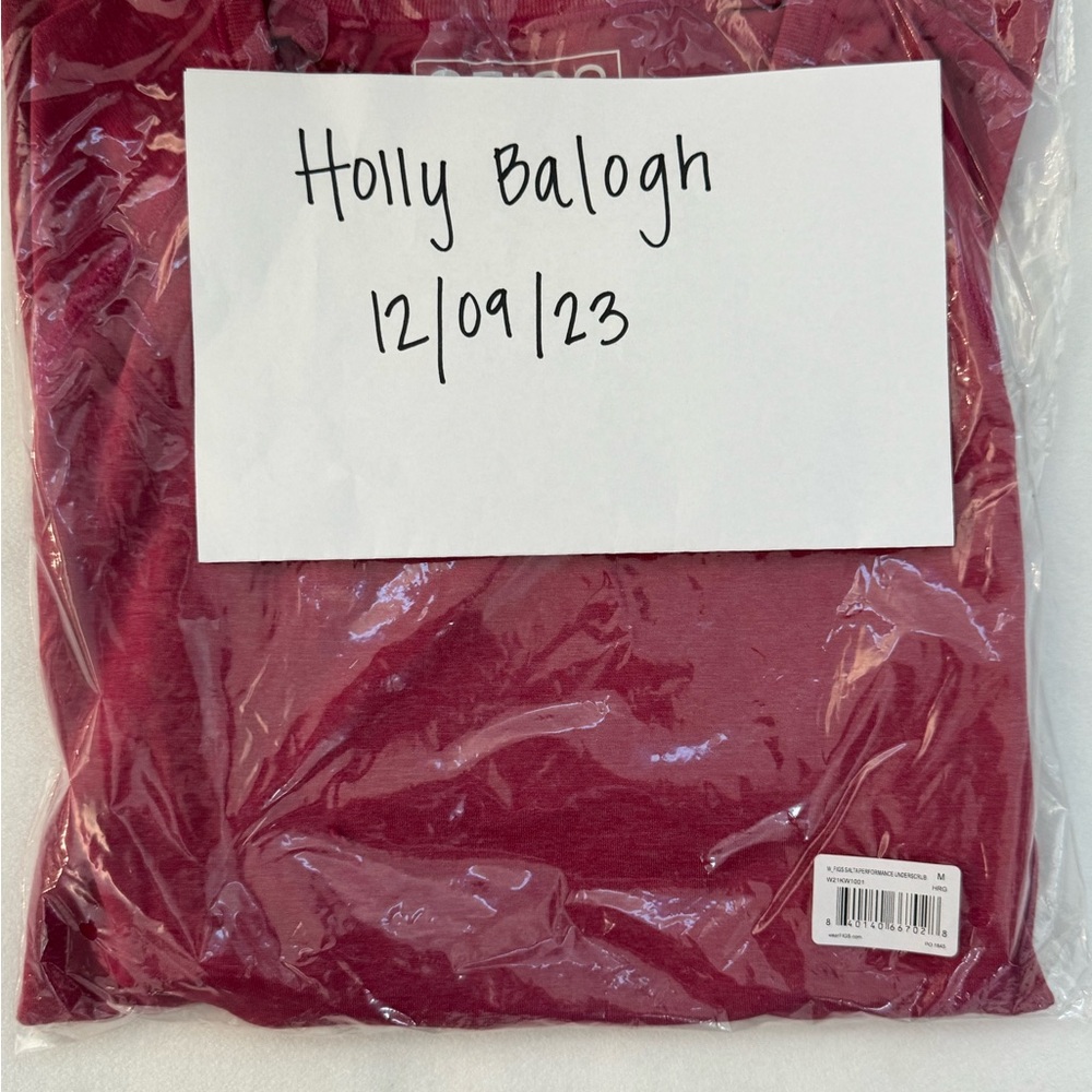 New FIGS salta heathered rouge under scrub
